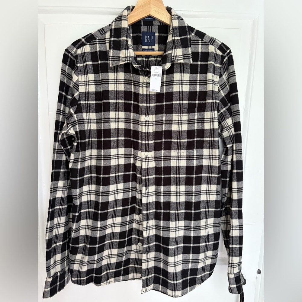 GAP Men’s button down flannel shirt NWT size S